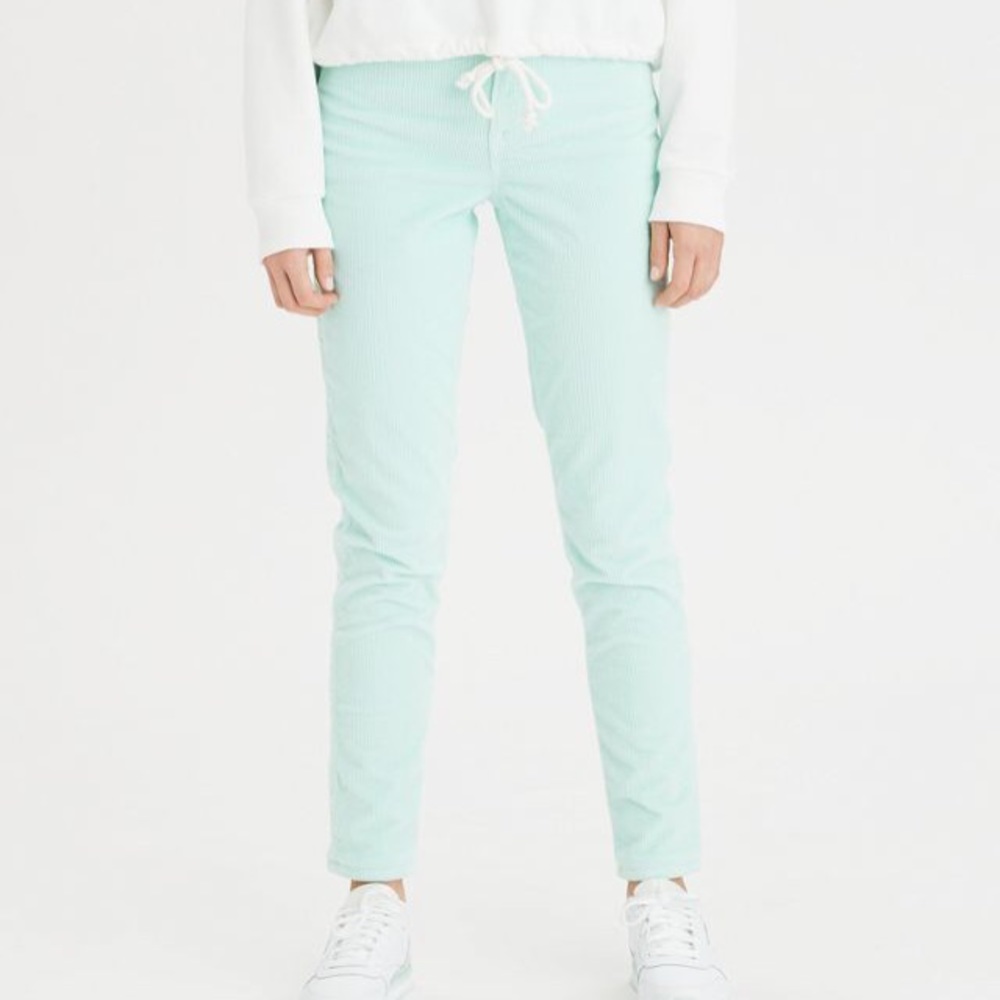 America Eagle Soft Stretchy Mom Jeans